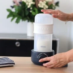 Beaba Chauffe Biberon Babymilk Second -Produits Pour Bébé babymilk second chauffe biberon ultra rapide night blue beaba bambinou lifestyle1 1