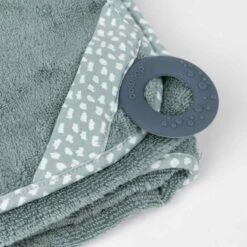 BabyMoov Cape De Bain Dry'n Play 11 BabyMoov Cape De Bain Dry'n Play -Produits Pour Bébé cape de bain dry n play green babymoov bambinou anneau