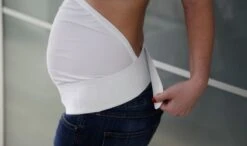 Carriwell Ceinture De Grossesse Ventrale Ajustable Blanc -Produits Pour Bébé ceinture maintien ajustable blanc carriwell bambinou 3 1