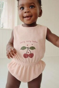 Combibloomer En éponge Rose Cerise 14 Combibloomer En éponge Rose Cerise -Produits Pour Bébé combibloomer eponge rose cerise 9 m konges slojd bambinou lifestyle1