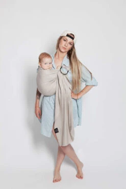 Echarpe Tissée Sans Nœud -Produits Pour Bébé echarpe tissee sans noeud or blanc love radius bambinou lifestyle8