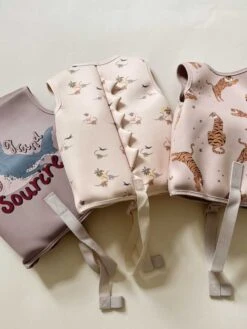Gilet De Natation En Néoprène -Produits Pour Bébé gilet natation en neoprene kubi 2 3 a konges slojd bambinou gamme