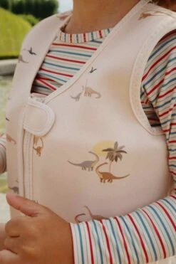 Gilet De Natation En Néoprène -Produits Pour Bébé gilet natation en neoprene kubi 2 3 a konges slojd bambinou lifestyle1