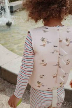 Gilet De Natation En Néoprène -Produits Pour Bébé gilet natation en neoprene kubi 2 3 a konges slojd bambinou lifestyle2