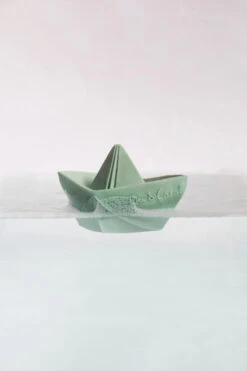 Jouet De Dentition Bateau Origami 10 Jouet De Dentition Bateau Origami -Produits Pour Bébé jouet dentition bateau origami menthe oli carol bambinou bain