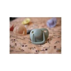 Filibabba Lot De 2 Sucettes Anatomiques En Silicone 0-6m Moss Green -Produits Pour Bébé lot 2 sucettes anatomique silicone 0 6 m moss green filibabba bambinou zoom