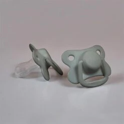 Filibabba Lot De 2 Sucettes Anatomiques En Silicone 6m+ Menthe Foncé -Produits Pour Bébé lot 2 sucettes anatomique silicone 6 m plus menthe fonce filibabba bambinou ambiance