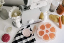 Beaba Moule De Congélation En Silicone 6 X 150 Ml -Produits Pour Bébé moule congelation silicone 6 150 ml pink beaba bambinou ambiance