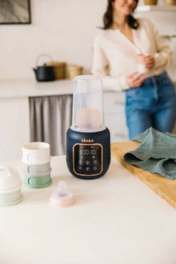 Beaba Multi Milk Chauffe Biberon Multifonction Night Blue -Produits Pour Bébé multi milk chauffe biberon multifonctions night blue beaba bambinou lifestyle5