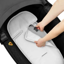 Maxi-Cosi Set Nacelle Jade I-Size Et Base Isofix FamilyFix3 -Produits Pour Bébé nacelle jade i size essential black bebe confort bambinou insert