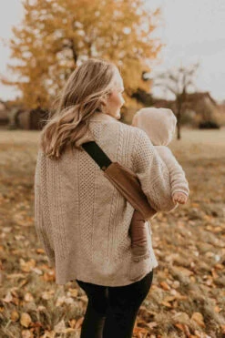 Porte Enfant 9 Mois-4 Ans -Produits Pour Bébé porte enfant 9 mois 4 ans lin camel wildride bambinou lifestyle2