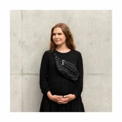 Childhome Sac Banane On The Go Matelassé Noir -Produits Pour Bébé sac banane on the go matelasse noir childhome bambinou ambiance