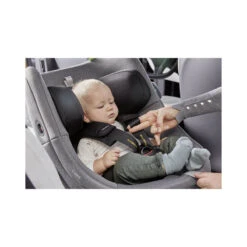 Siège-auto Curie I-Size Groupe 0/1 -Produits Pour Bébé siege auto i size groupe 0 plus 1 curie swandoo bambinou harnais