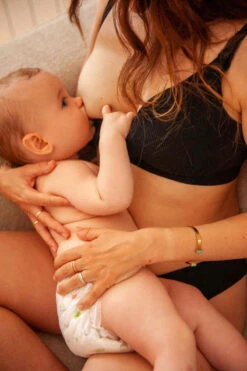 Soutien-gorge D'allaitement Mamagnetic Bra Noir -Produits Pour Bébé soutien gorge allaitement mamagnetic bra black m l mamahangs bambinou lifestyle2