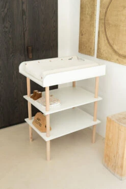 Childhome Table à Langer Bois Blanc Et Naturel -Produits Pour Bébé table langer bois blanc naturel childhome bambinou chambre