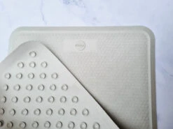 Hevea Tapis De Bain Grand Format 100% Caoutchouc Naturel Granite 11 Hevea Tapis De Bain Grand Format 100% Caoutchouc Naturel Granite -Produits Pour Bébé tapis bain grand format caoutchouc naturel granite hevea bambinou zoom