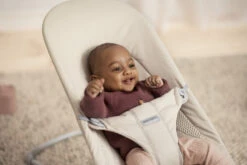 Babybjorn Transat Balance Soft Tri-fabric -Produits Pour Bébé transat balance soft tri fabric beige clair babybjorn bambinou lifestyle