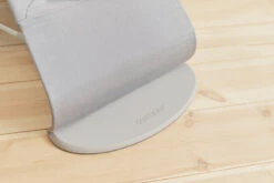 Babybjorn Transat Bliss Tissé -Produits Pour Bébé transat bliss tisse matelassage petale gris clair babybjorn bambinou lifestyle7
